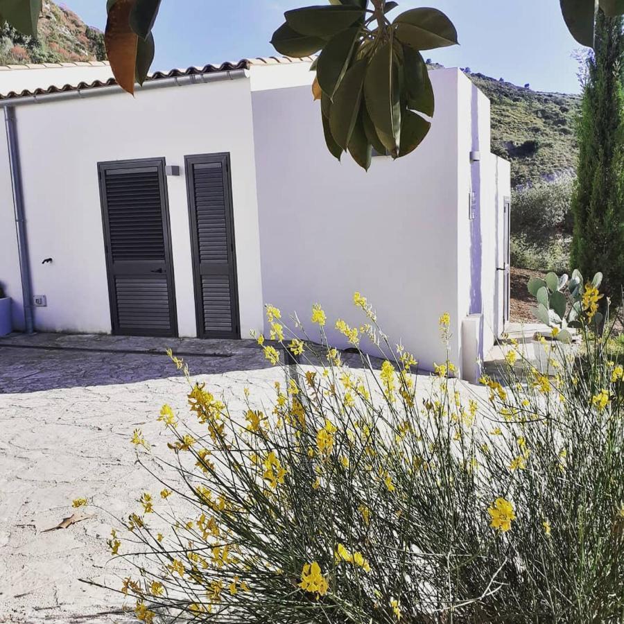 מונטאלגרו Agriturismo Casebianche מראה חיצוני תמונה