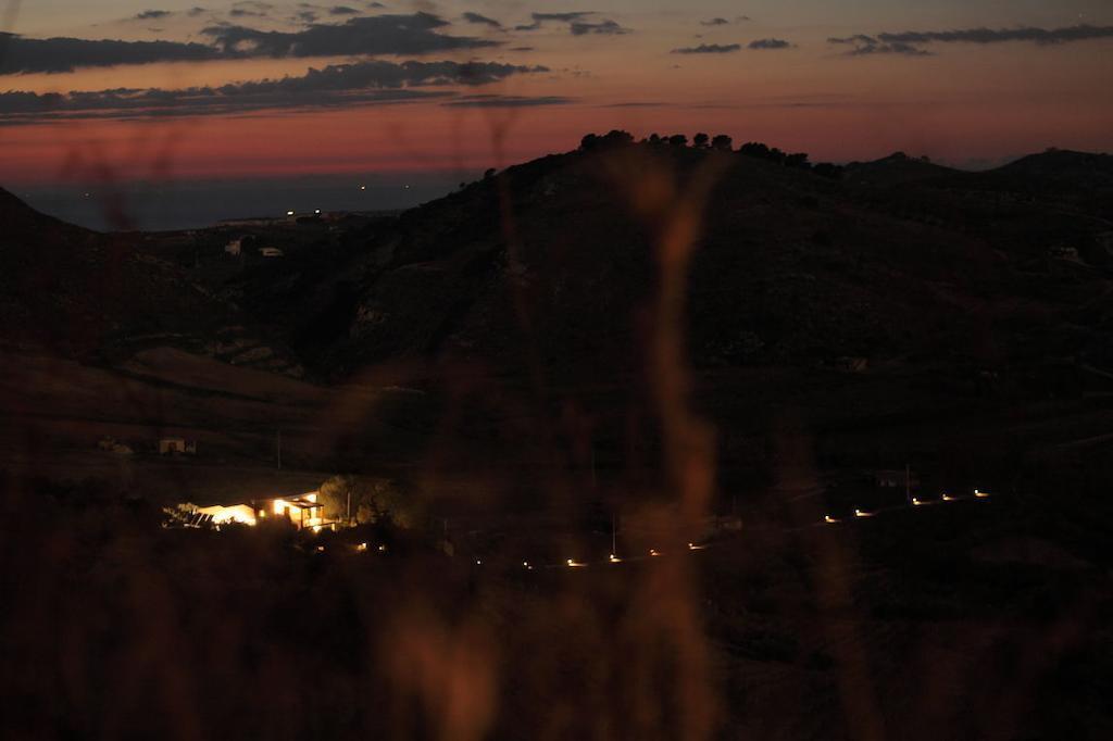 מונטאלגרו Agriturismo Casebianche מראה חיצוני תמונה