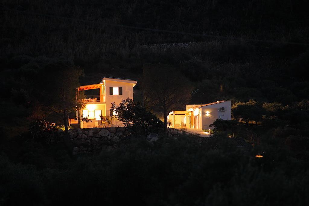 מונטאלגרו Agriturismo Casebianche מראה חיצוני תמונה